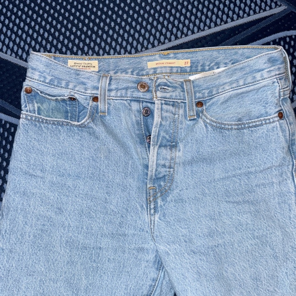 Levi’s Straight Leg Light wash Jeans